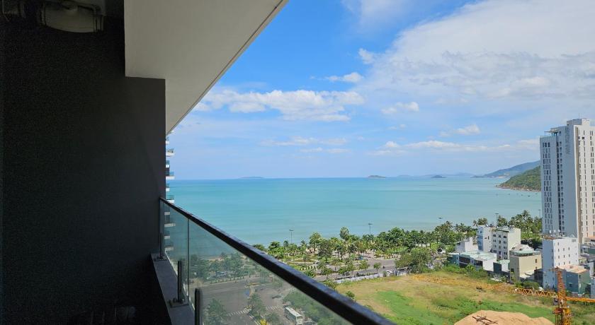 Flc Sea Tower - Chang House Apartment - image 14
