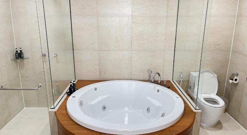 Image of Standard Suite Balcony 2