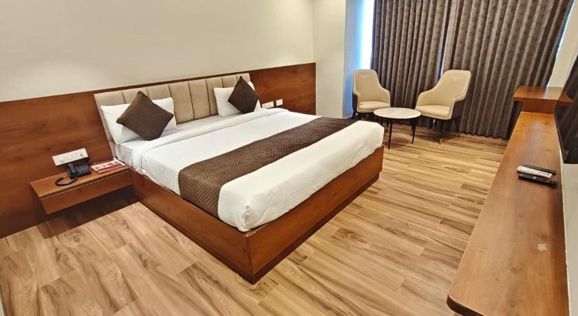 Ricch Hotels - image 2
