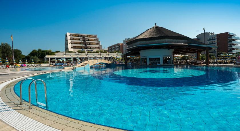 Savoy Beach Hotel & Thermal Spa