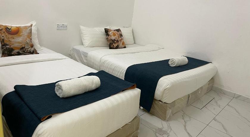 Ipoh Rest N Go CM 5-Star Hotel pool