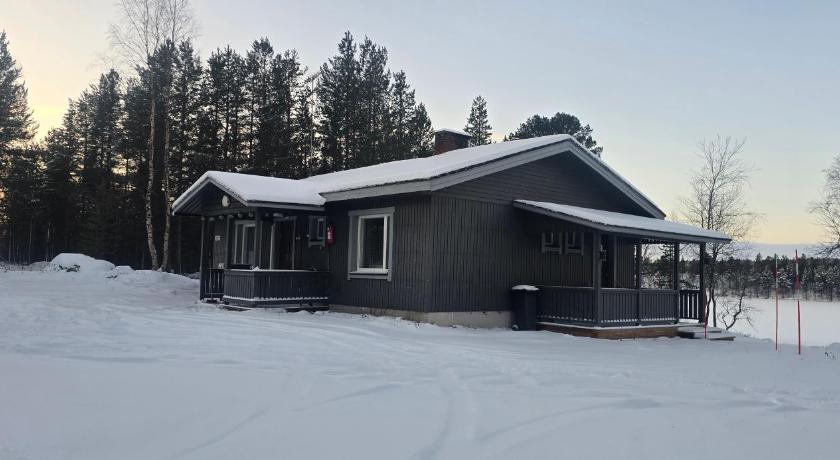 Arctic Lake Aurora house,Sevettijarvi