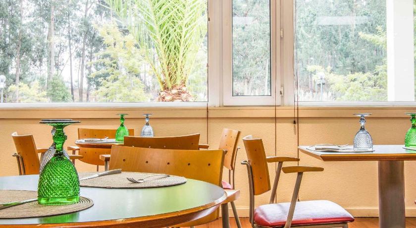 サンタ・マリア・ダ・フェイラ ibis Porto Sul Europarque 2つ星 ホテル 外観