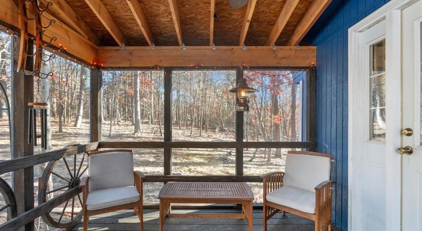 헤지스빌 Dog-Friendly Chalet in The Woods Resort w Fire Pit 4성급 숙소 부대시설