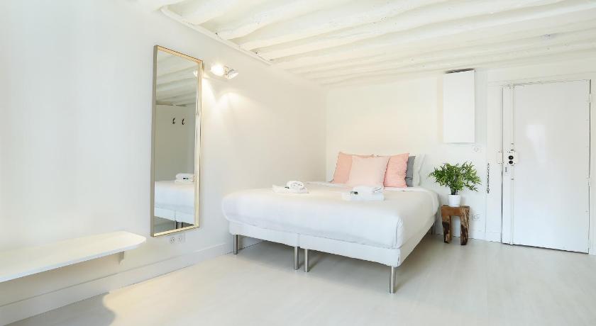 Image of Studio Apartment 0
