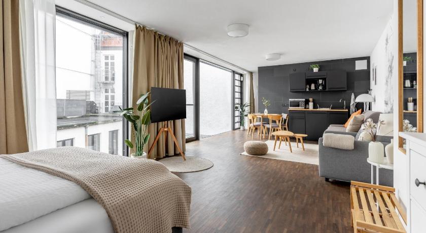 Global Living - Design Apartment I Rathausplatz I Kitchen I Augsburg