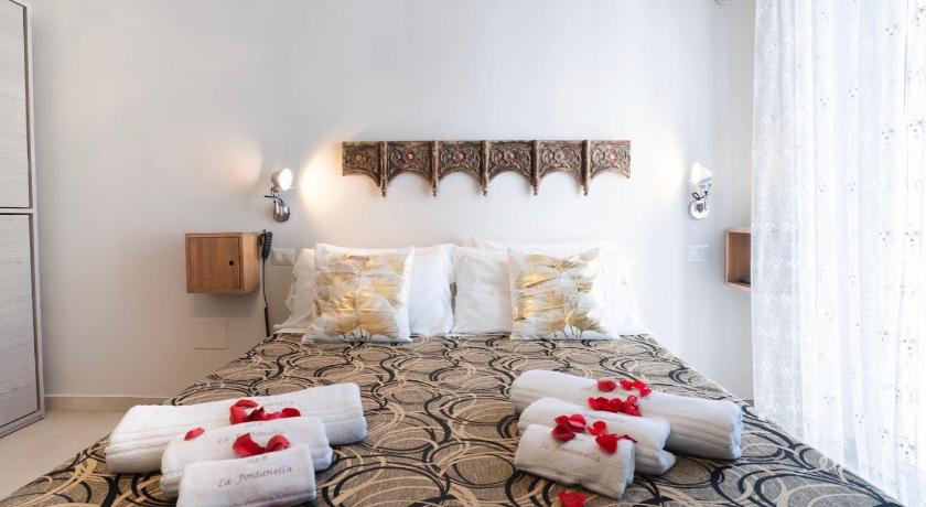 Image of Deluxe Double or Twin Room with Balcony 4
