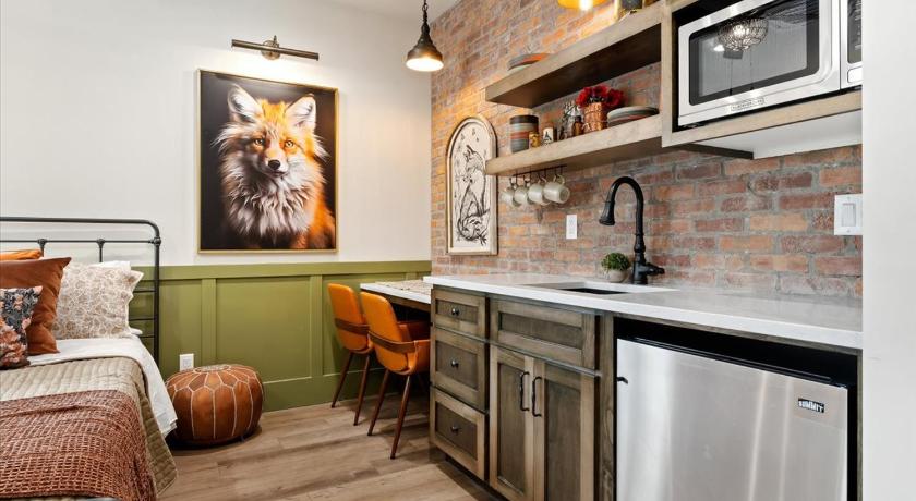 中途 (UT) The Fox Room - Newly Built Downtown Midway Loft 2星级 住宿 泳池