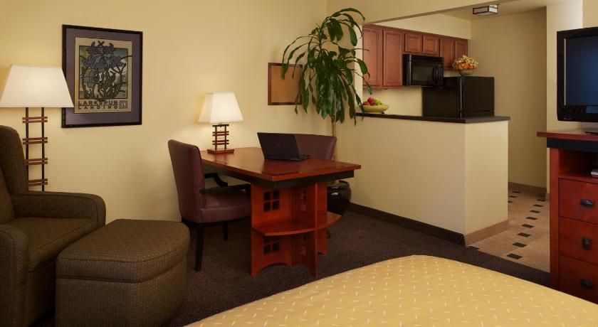 Larkspur Landing Folsom - An All-Suite Hotel