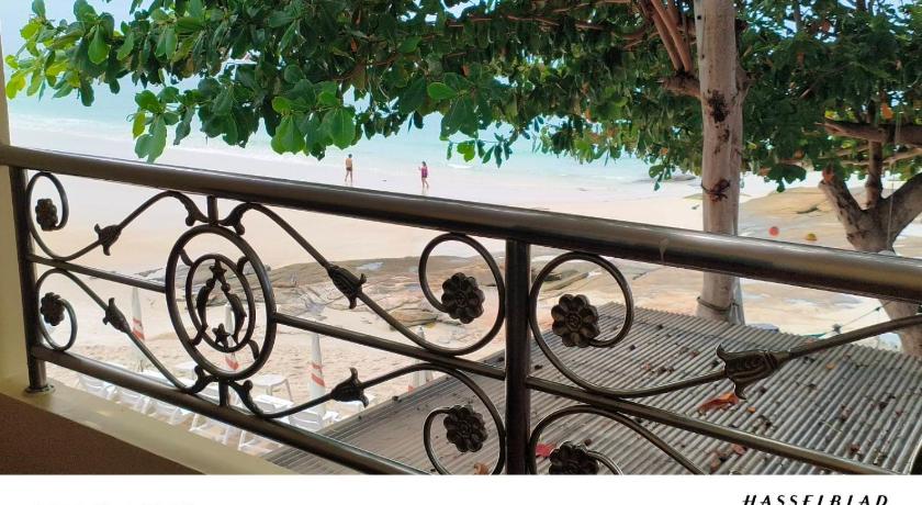 Image of King Room with Sea View 13
