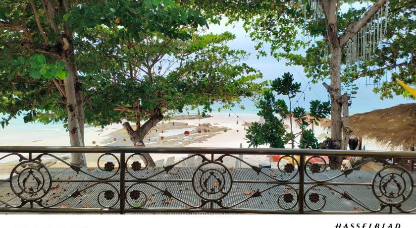 Image of King Room with Sea View 15