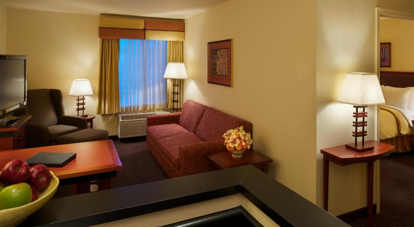 Larkspur Landing Renton - An All-Suite Hotel