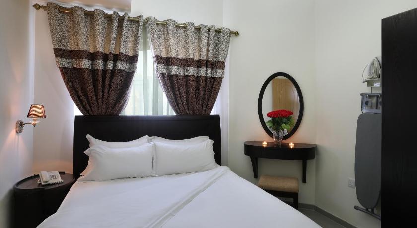 Image of Deluxe One Bedroom Apartment 10
