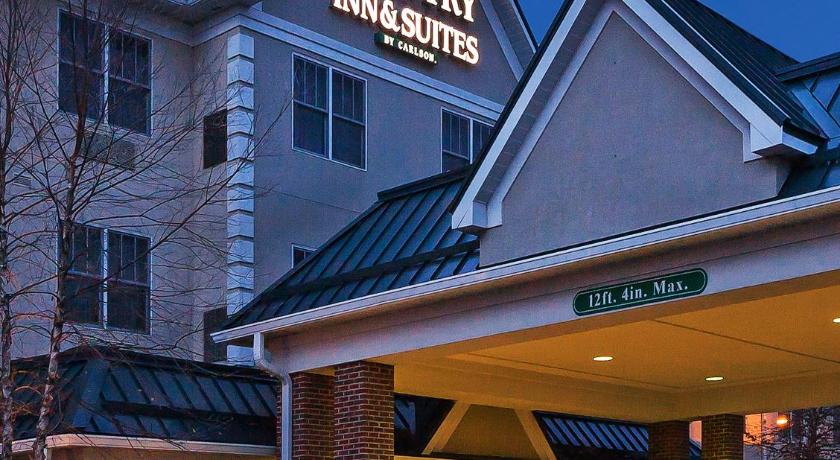 Country Inn & Suites by Radisson, Lewisburg, PA