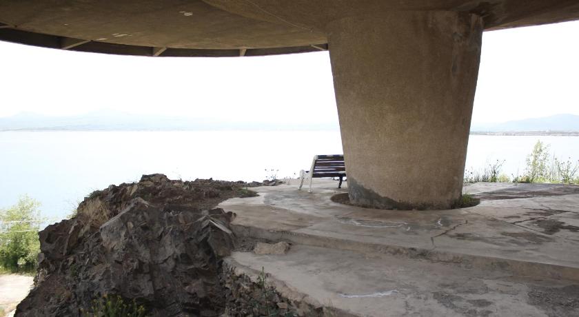 Image of Triple Room with Lake View 7