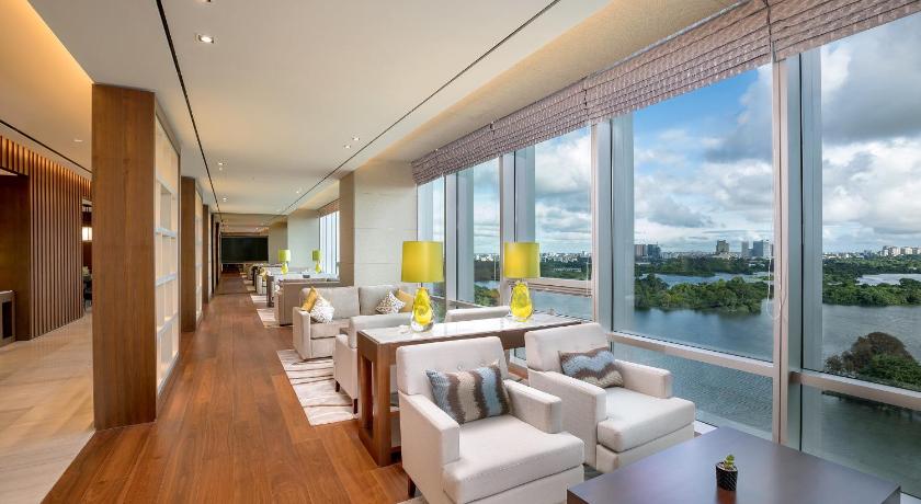 Image of Club Junior Suite 4