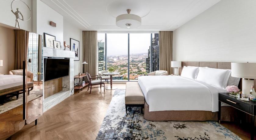 Image of Deluxe Cityscape King Room 0