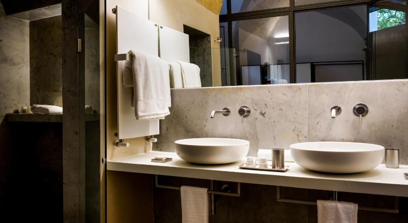 Image of Superior Double Room 4