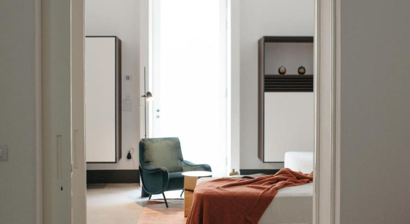 Image of King Suite with Spa Bath - Annex 10