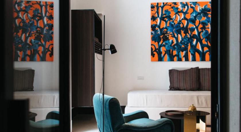 Image of King Suite with Spa Bath - Annex 9