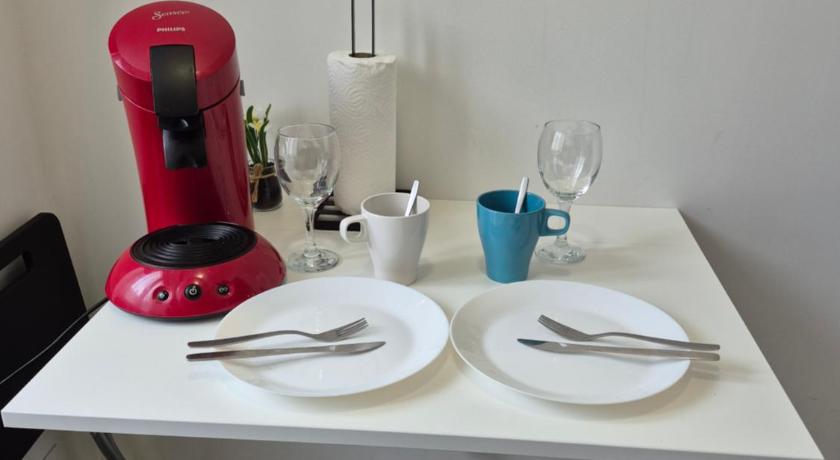 拉昂 17, face a la gare 4星级 民宿 外观