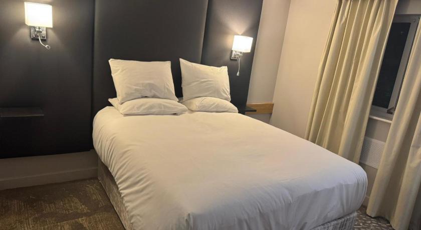Image of Standard Double Bed 1