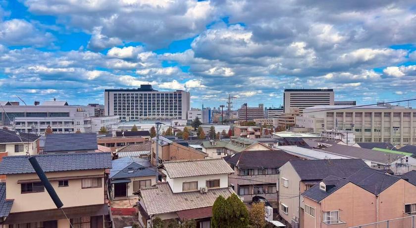 福冈 About 10 minutes to Fukuoka University Station 20 minutes to Tenjin hakata by subway 3星级 单人房 泳池