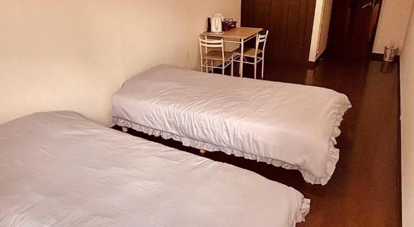 福冈 About 10 minutes to Fukuoka University Station 20 minutes to Tenjin hakata by subway 3星级 单人房 套房