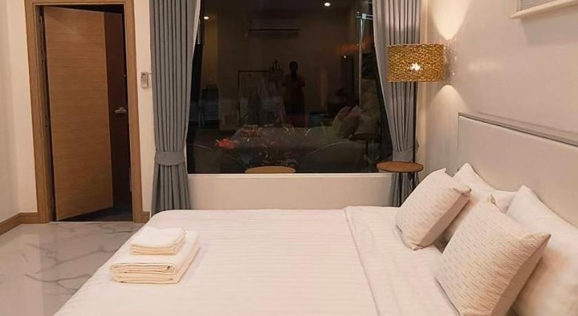 Image of Deluxe Double Room with Sea View 10