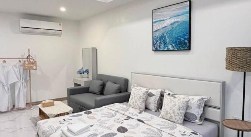Image of Deluxe Double Room with Sea View 7