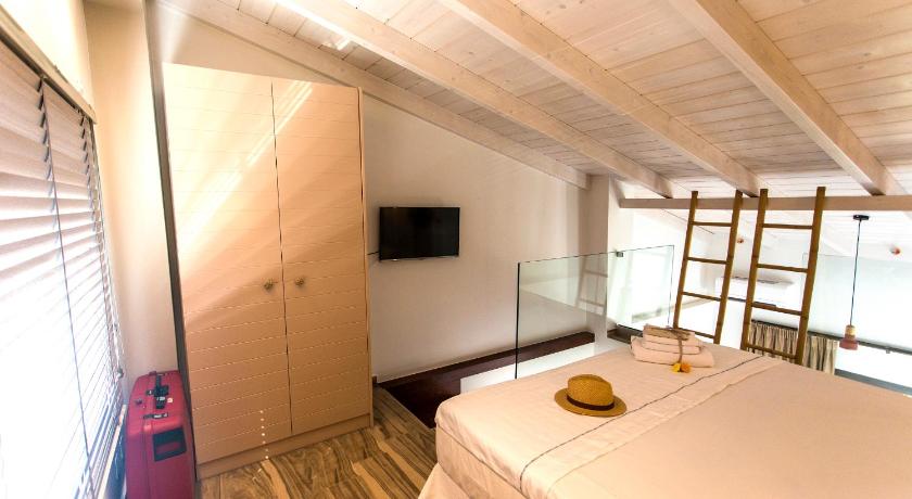 Image of Loft 6 8