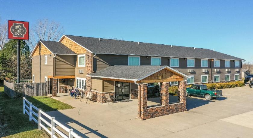 Covered Bridge Inn