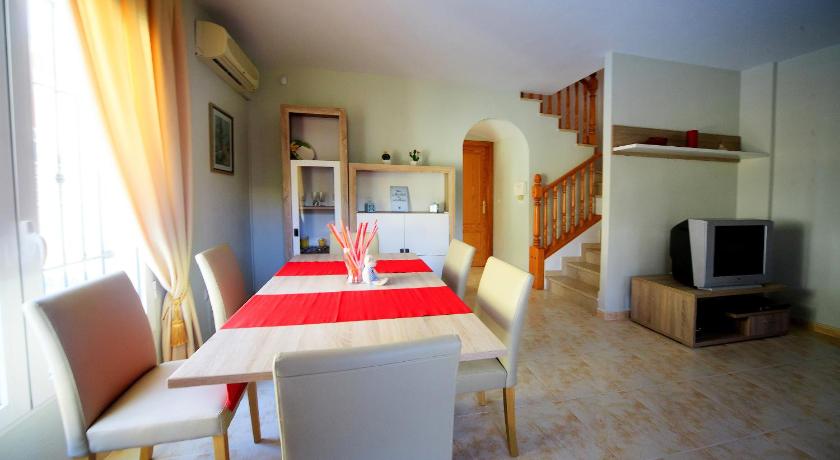 Image of Three-Bedroom House 7