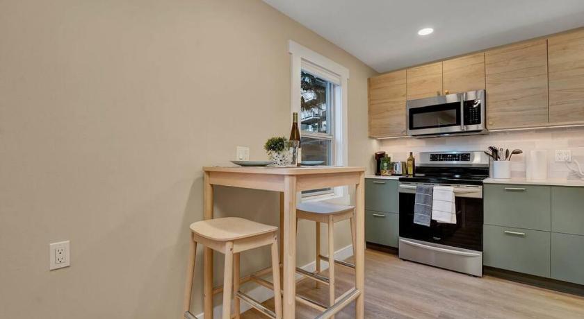 시애틀 (WA) Westlake Nest Minutes to DT Quiet & Renovated 2성급 숙소 전망