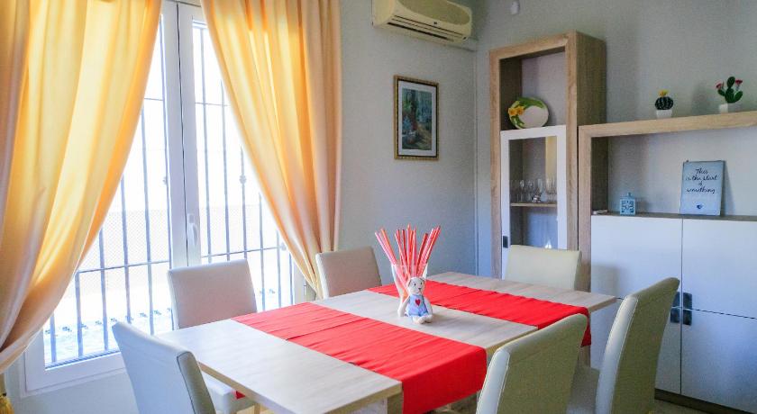 Image of Three-Bedroom House 6