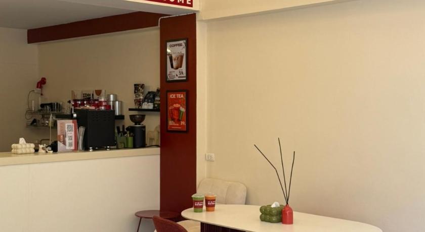 Hat Yai Easy Hotel - 1 min Train Station Hotel pool