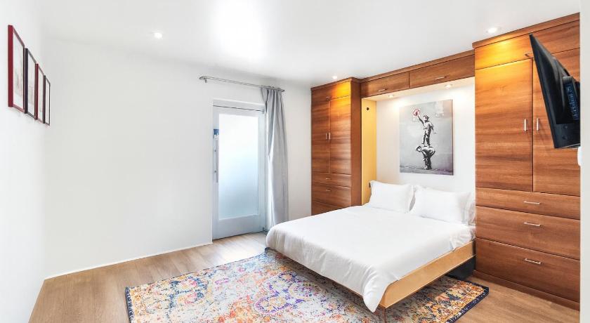 피닉스 (AZ) Compact Urban Living in DTPH, Pool 3성급 숙소 스위트룸