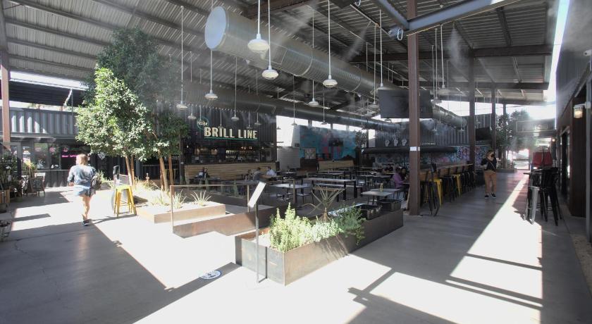 피닉스 (AZ) Compact Urban Living in DTPH, Pool 3성급 숙소 레스토랑