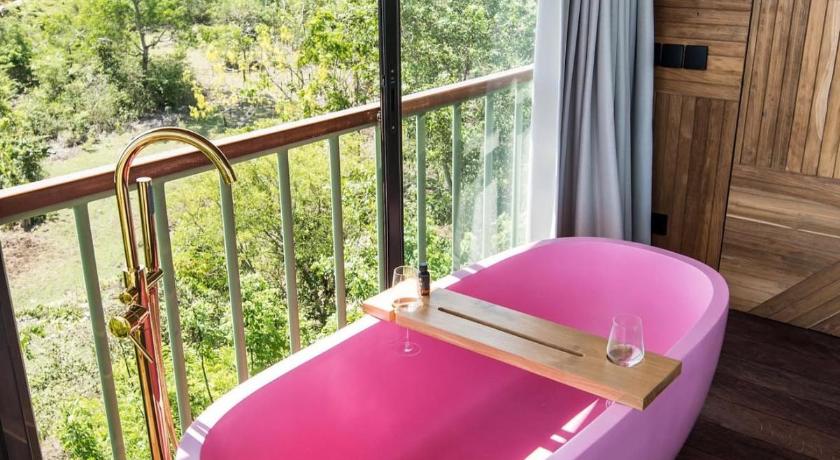 巴厘 Light The Path Bali 4星级 民宿 套房