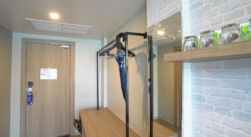 Image of Quad Family Room 12