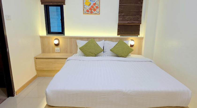 Image of Standard Room without Window 8