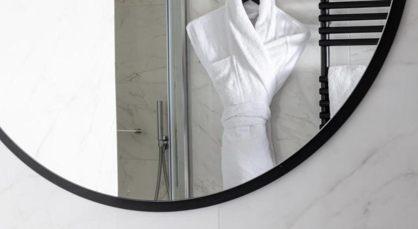 Image of Deluxe Double Room 17