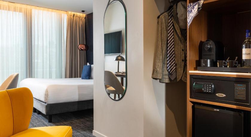 Image of Deluxe Double Room 8