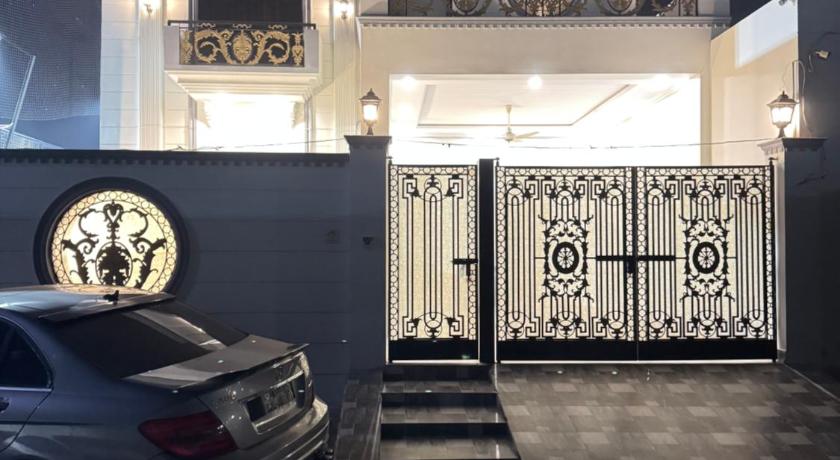Luxe Home