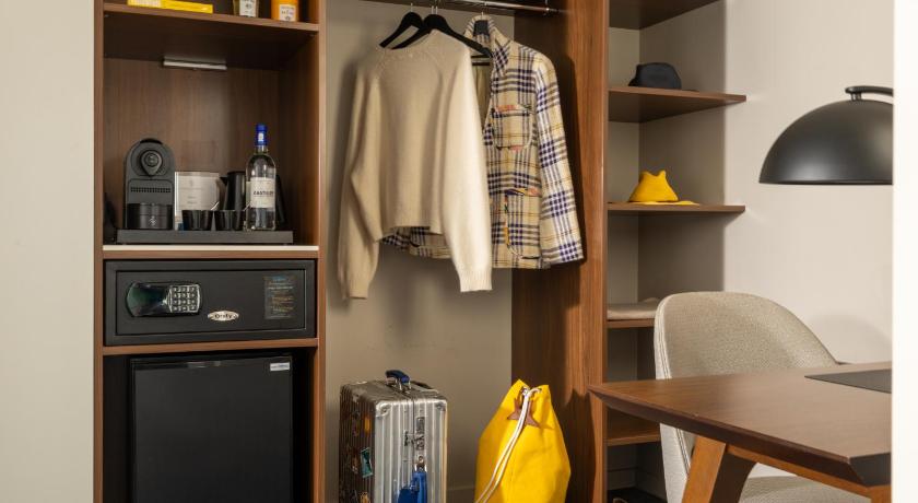Image of Junior Suite 6
