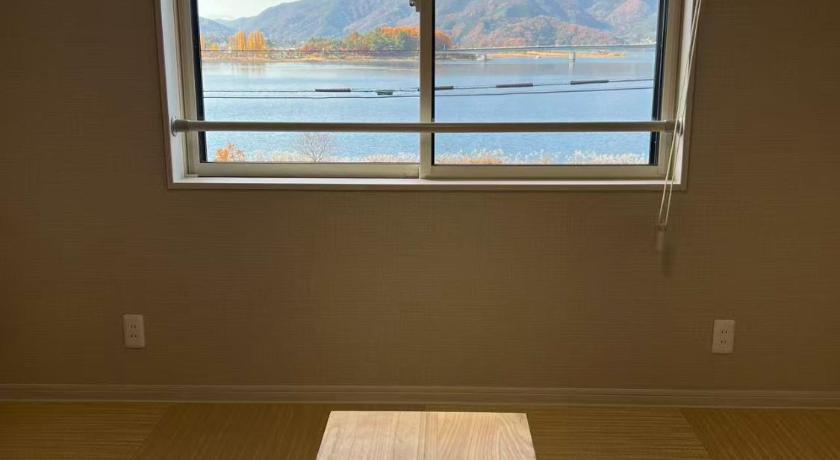후지카와구치코 富士晴 湖畔 Villas 湖景 3성급 숙소 스위트룸