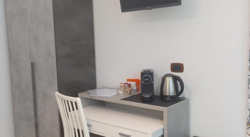 ポルティチ Regency House Accoglienza 3つ星 ホテル レストラン