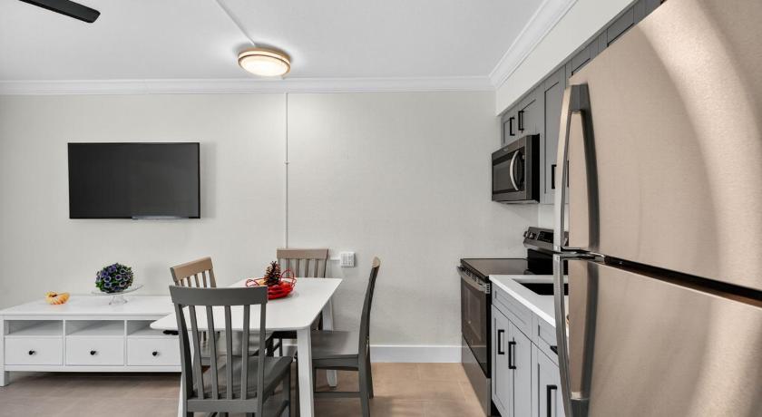 마데이라비치 (FL) Sunset Beach Suites Unit 9 4성급 숙소 수영장