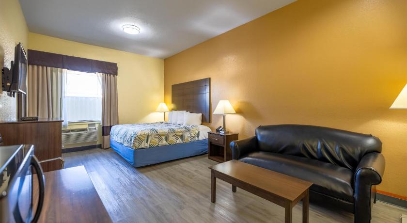 Image of 1 King Bed | Suite, Non-Smoking, Micfridge 0
