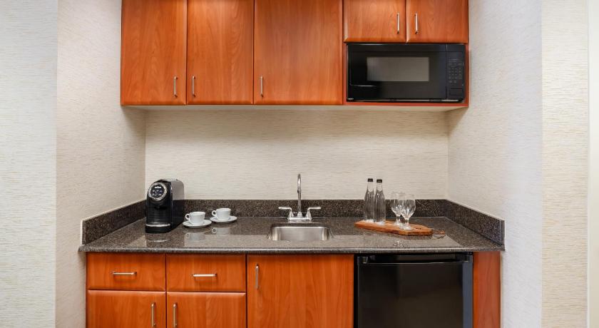 Immagine di Suite con 2 Camere da Letto e Cucina - Fronte Oceano (2 Bedroom Suite - Ocean Front - Kitchen) 1